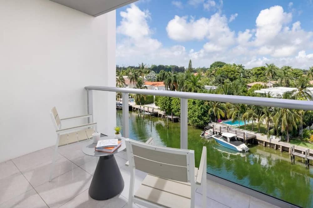 Photo of Patio Balcony in Bay Harbor Islands