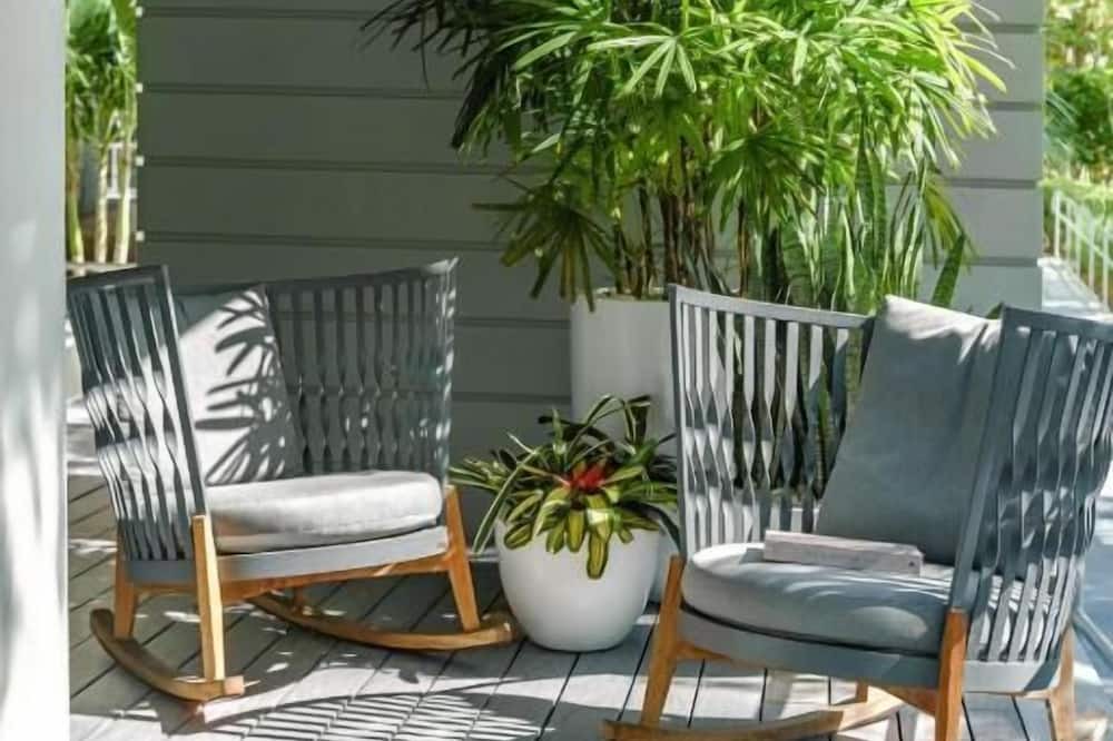 Photo of Outdoor in Bay Harbor Islands