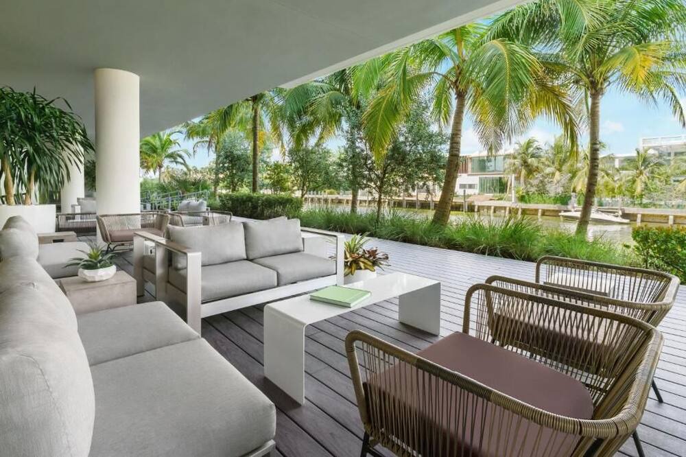 Photo of Outdoor in Bay Harbor Islands