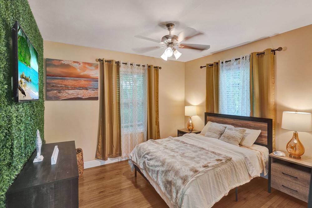 Photo of Bedroom in Tarpon River