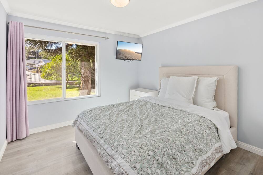 Photo of Bedroom in Hacienda Heights