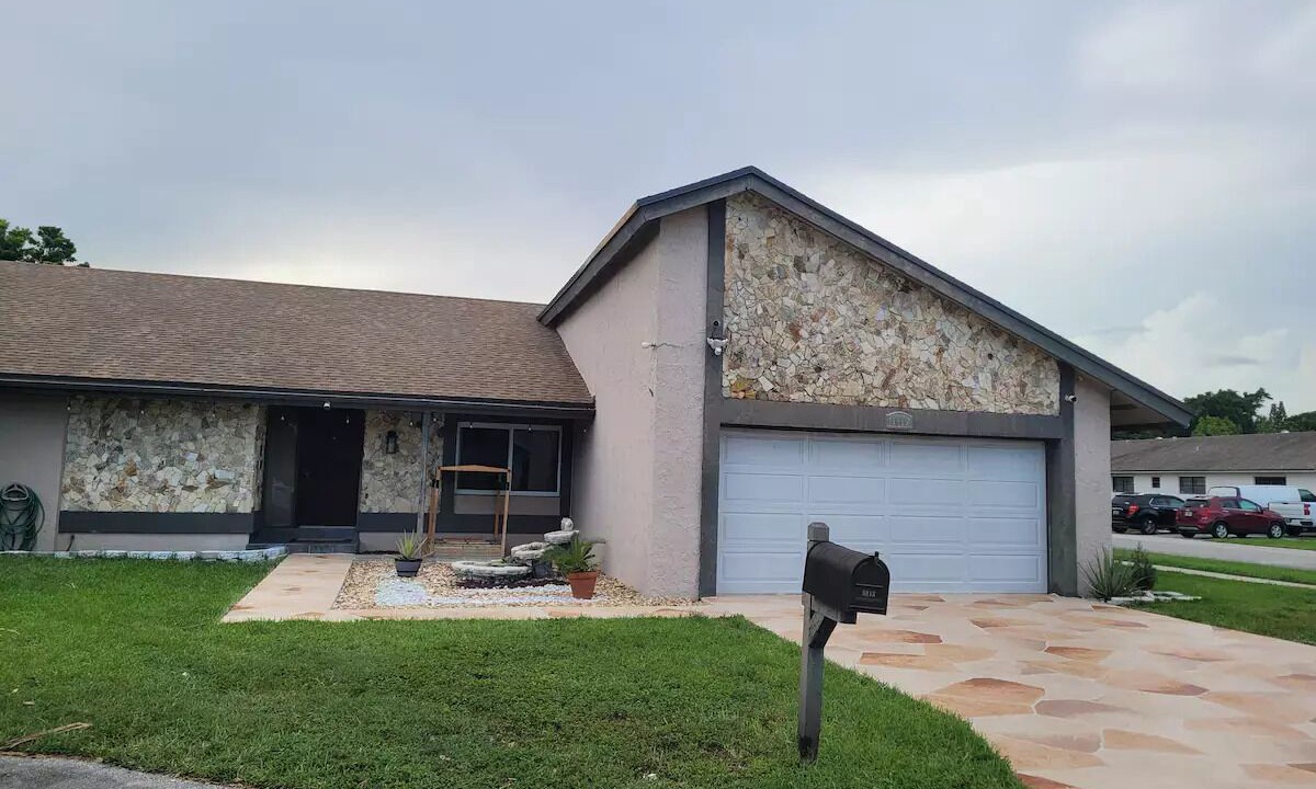 Photo of Outdoor in Tamarac