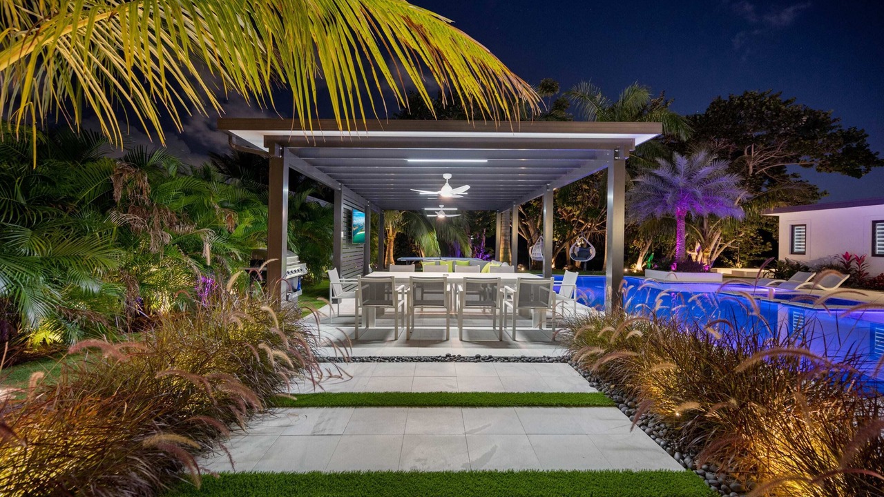 Photo of Outdoor in Golden Glades