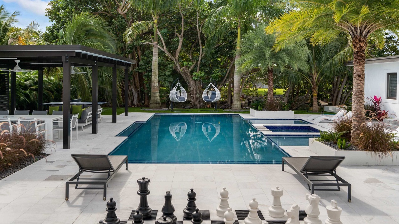 Photo of Outdoor in Golden Glades