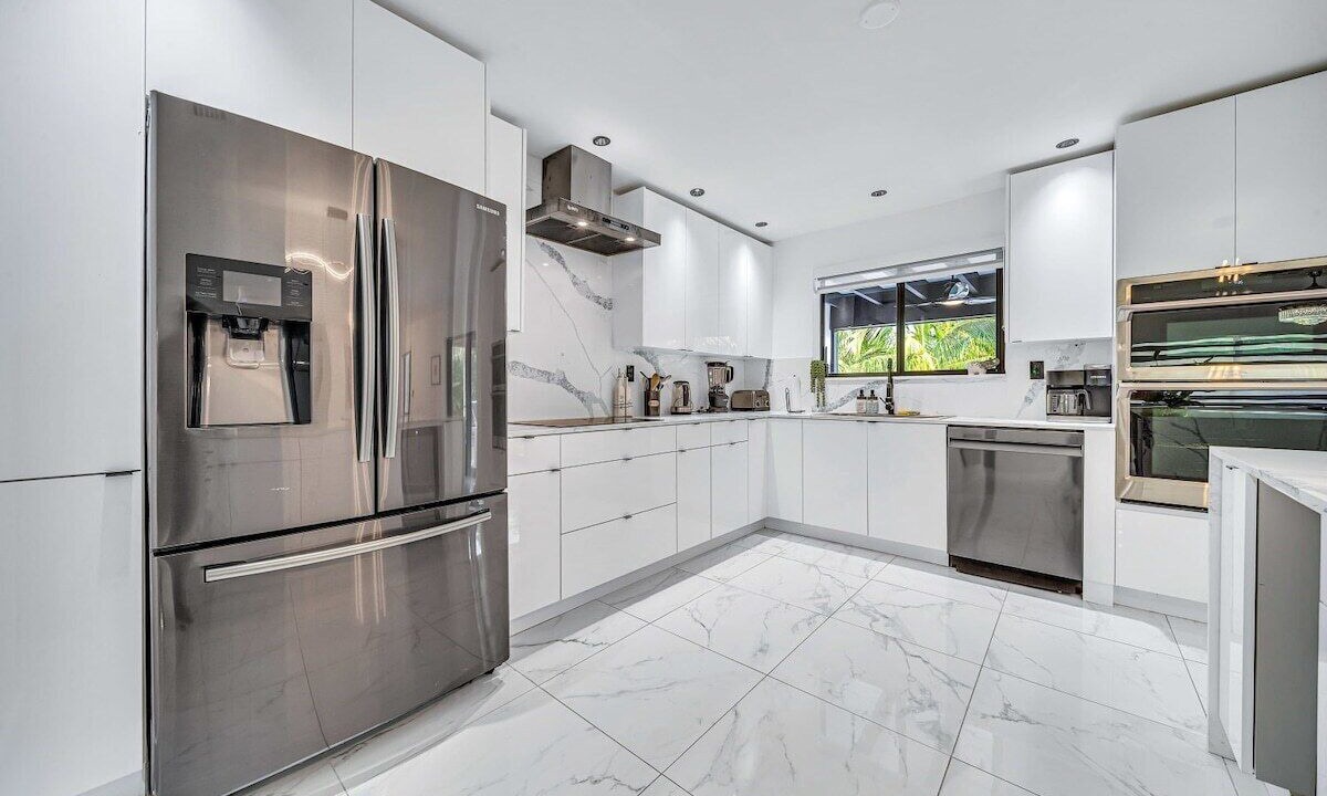 Photo of Kitchen in Golden Glades