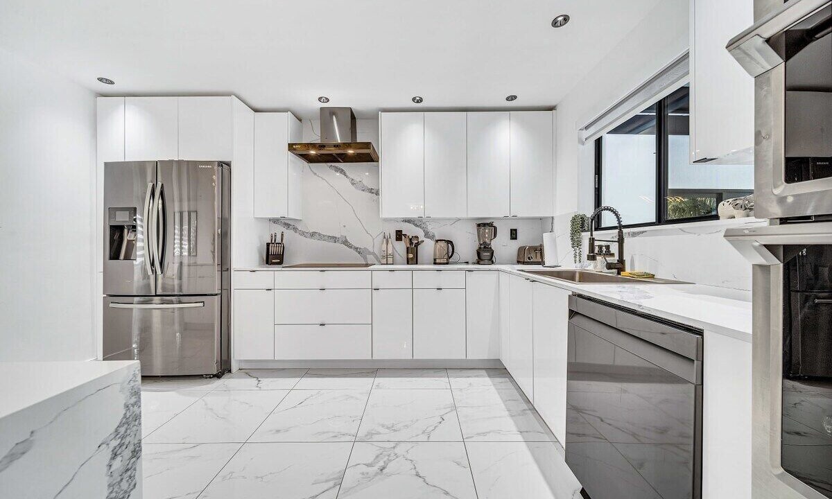 Photo of Kitchen in Golden Glades