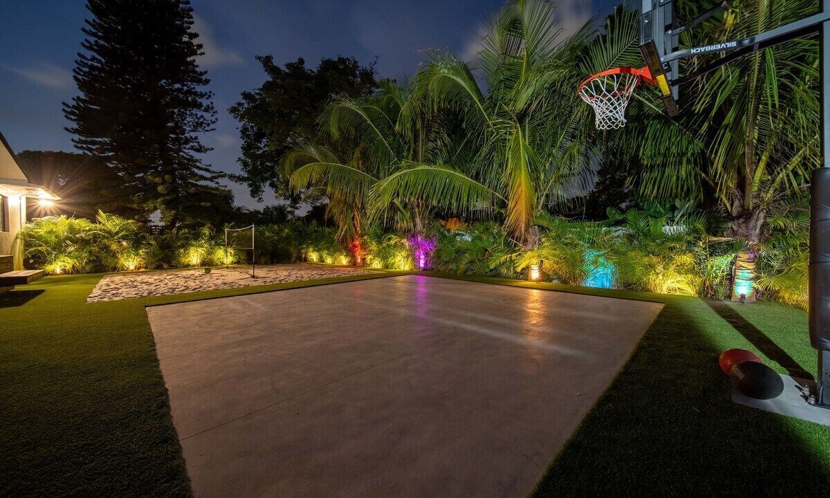 Photo of Outdoor in Golden Glades