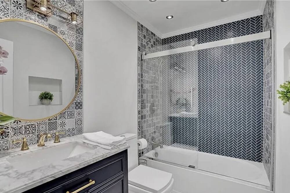 Photo of Bathroom in Pompano Isles