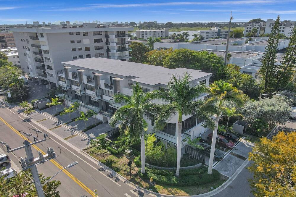 Photo of Others in Bay Harbor Islands