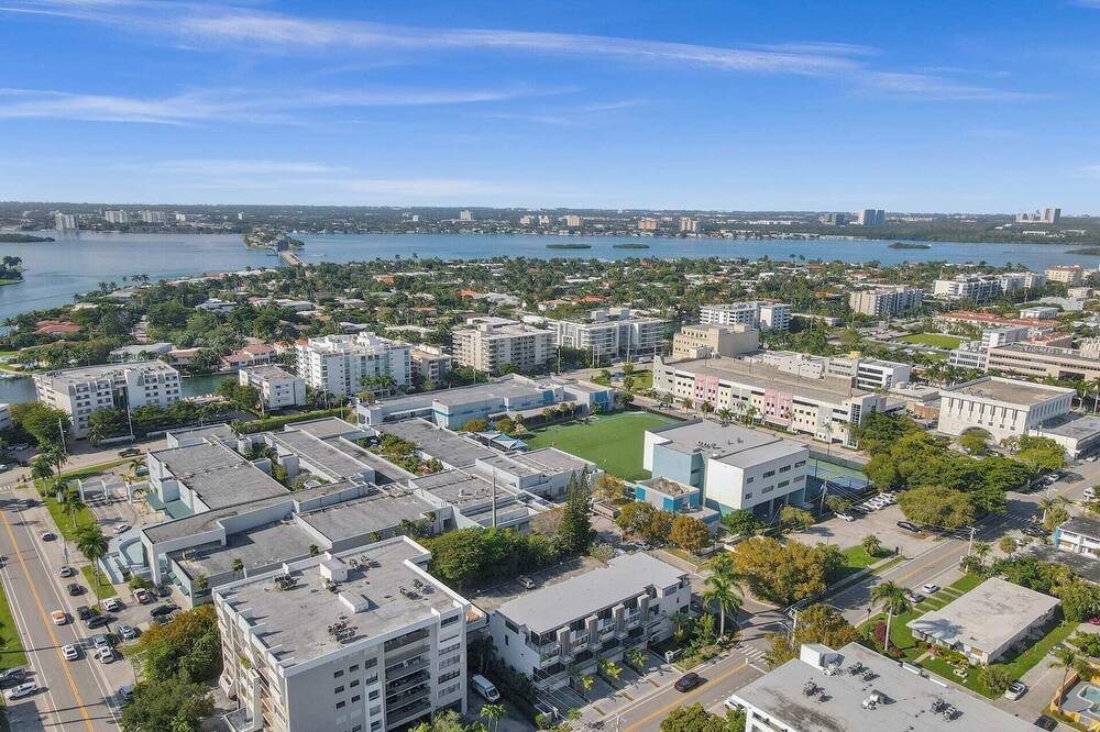 Photo of Others in Bay Harbor Islands