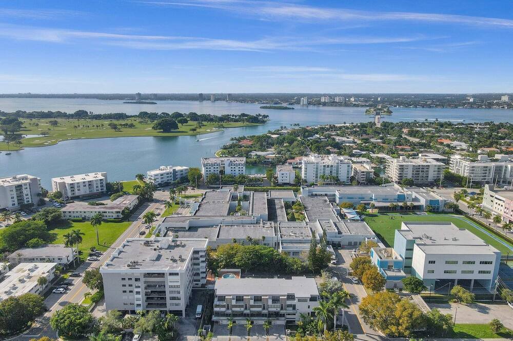 Photo of Others in Bay Harbor Islands