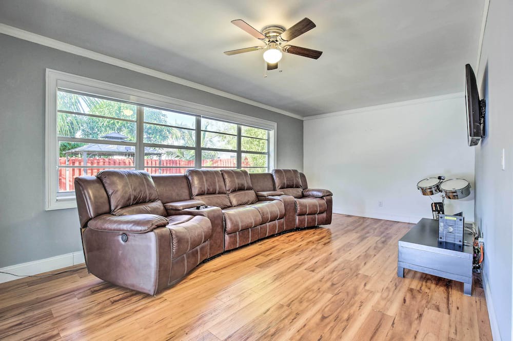 Photo of Bedroom in Pembroke Pines