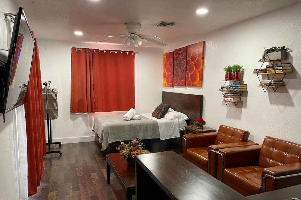 Photo of Bedroom in Central Corals