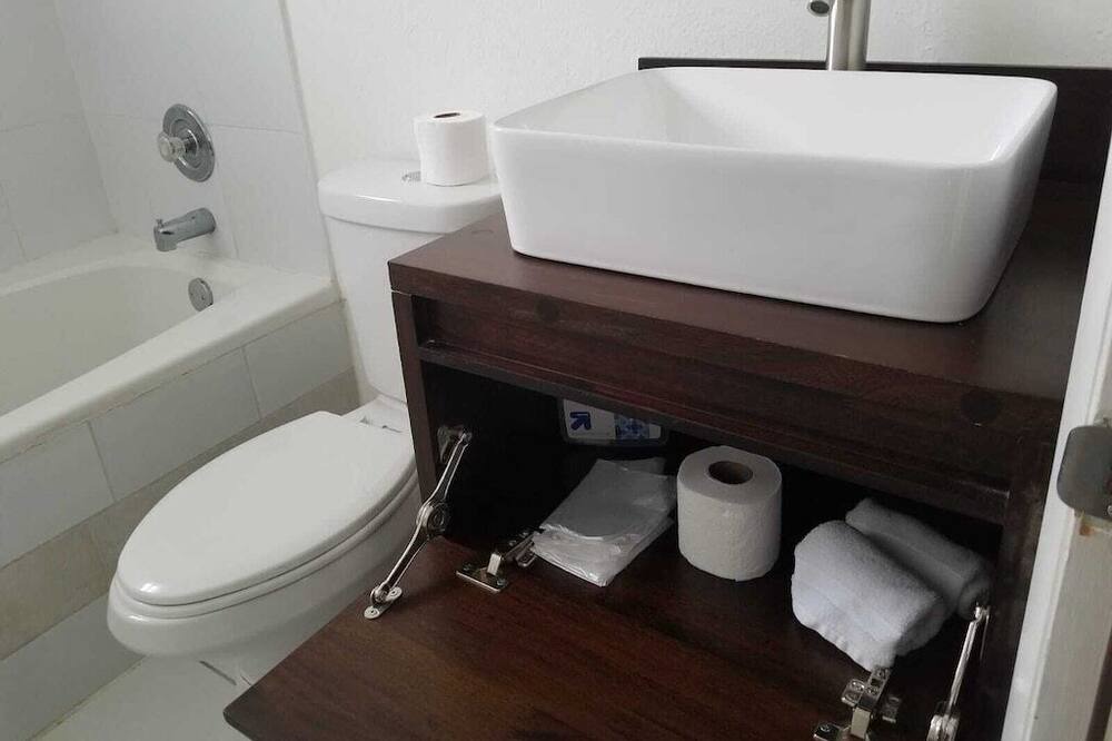 Photo of Bathroom in Central Corals