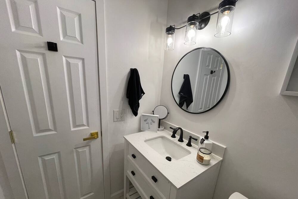 Photo of Bathroom in Coral Springs