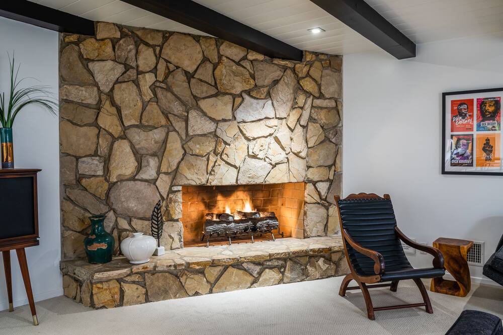 Photo of Livingroom in View Park-Windsor Hills