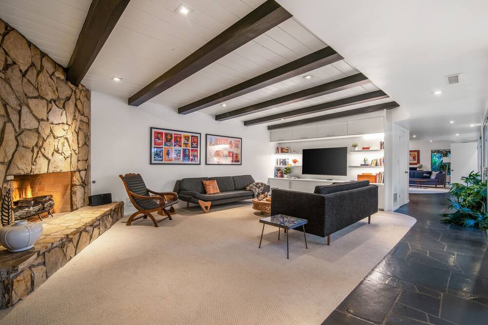 Photo of Livingroom in View Park-Windsor Hills