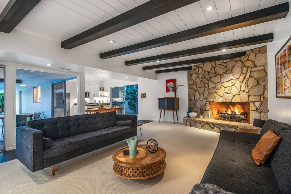 Photo of Livingroom in View Park-Windsor Hills
