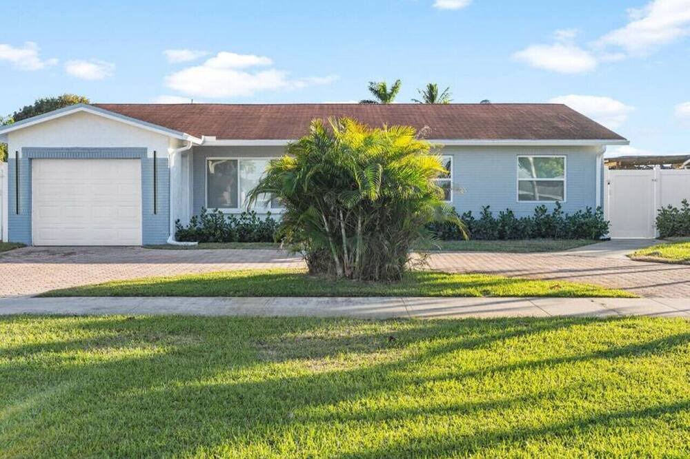 Photo of Others in Pembroke Pines