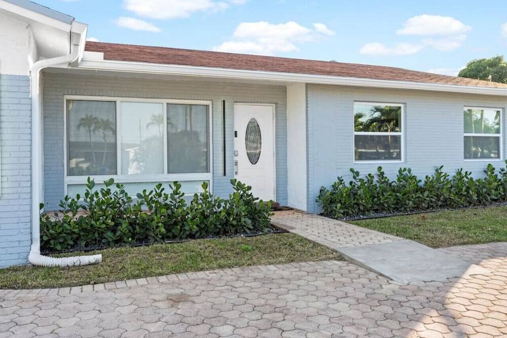 Photo of Others in Pembroke Pines