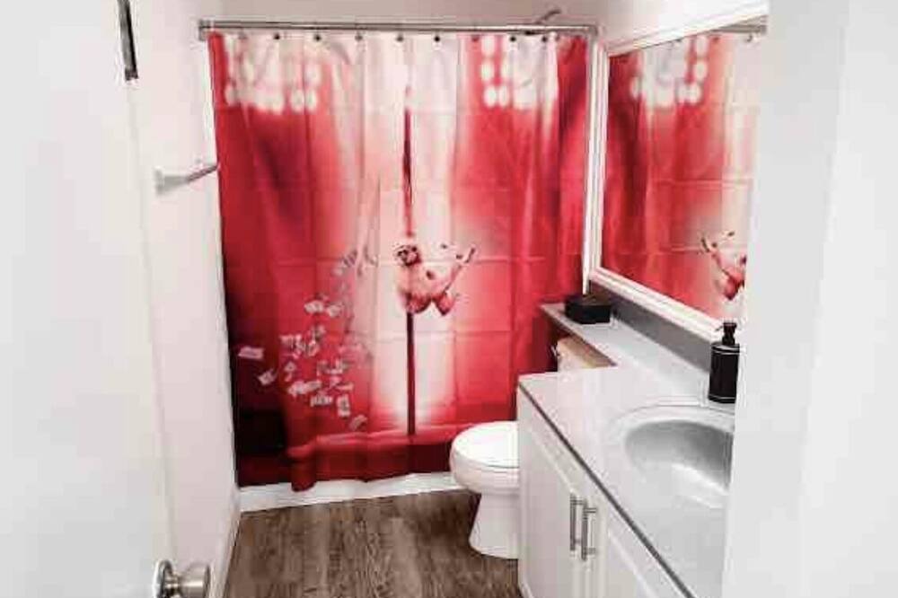 Photo of Bathroom in Pembroke Pines
