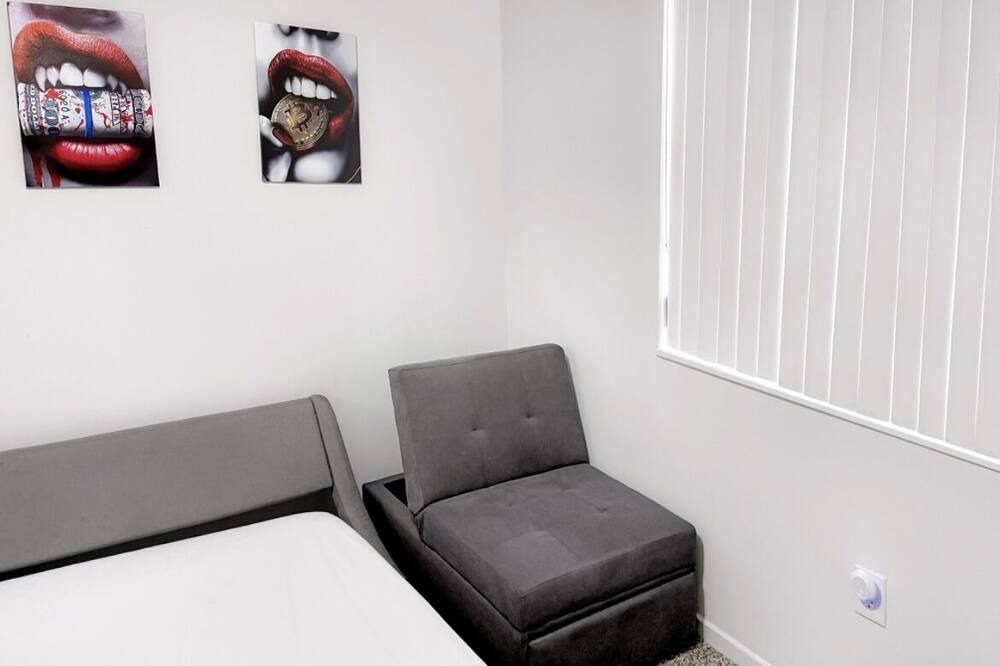 Photo of Bedroom in Pembroke Pines