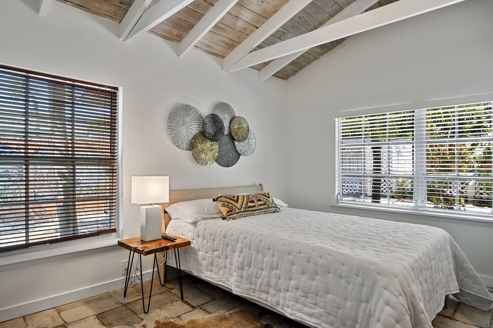 Photo of Bedroom in Marina District