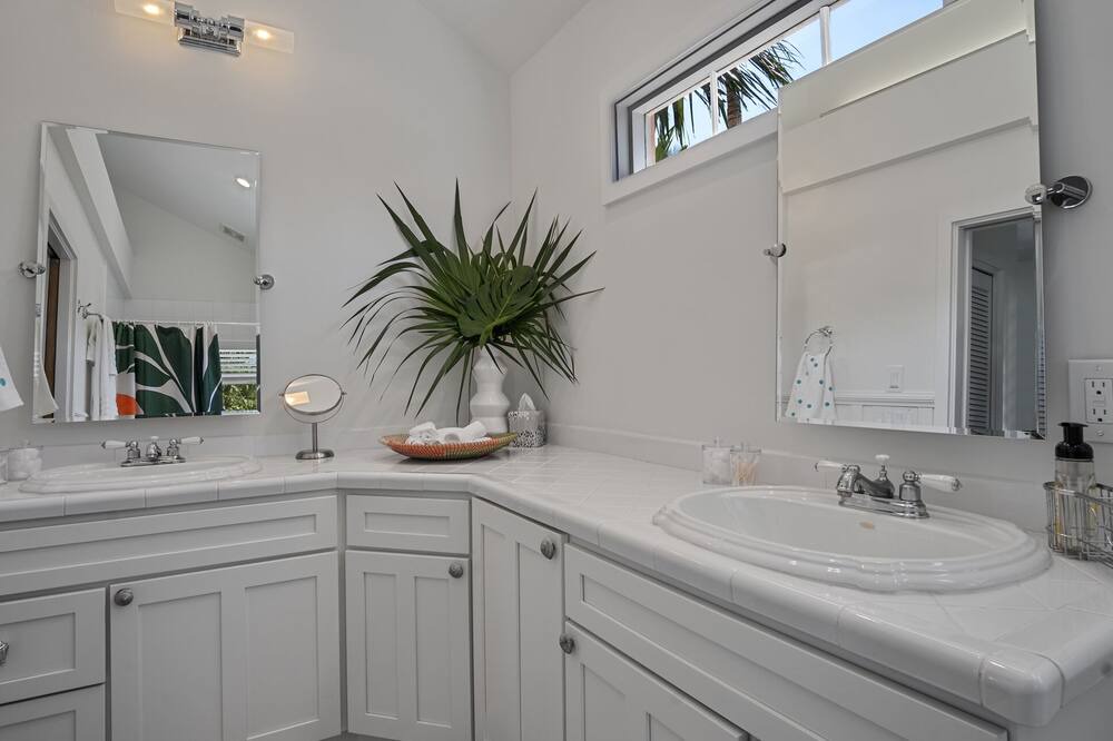 Photo of Bathroom in Marina District