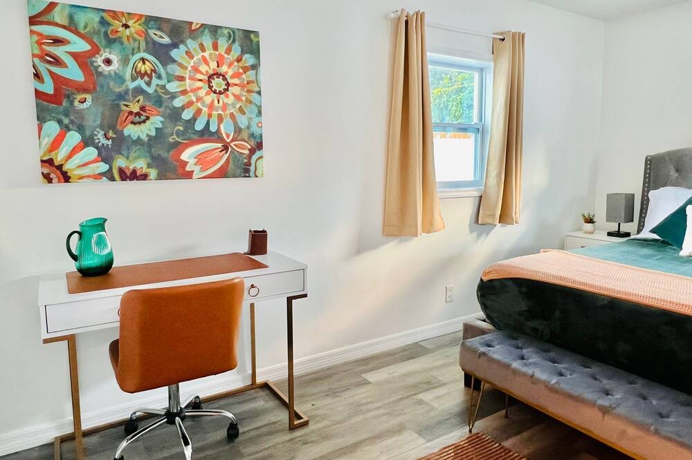 Photo of Bedroom in North Andrews Gardens