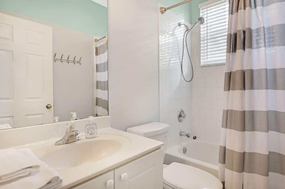 Photo of Bathroom in North Lauderdale