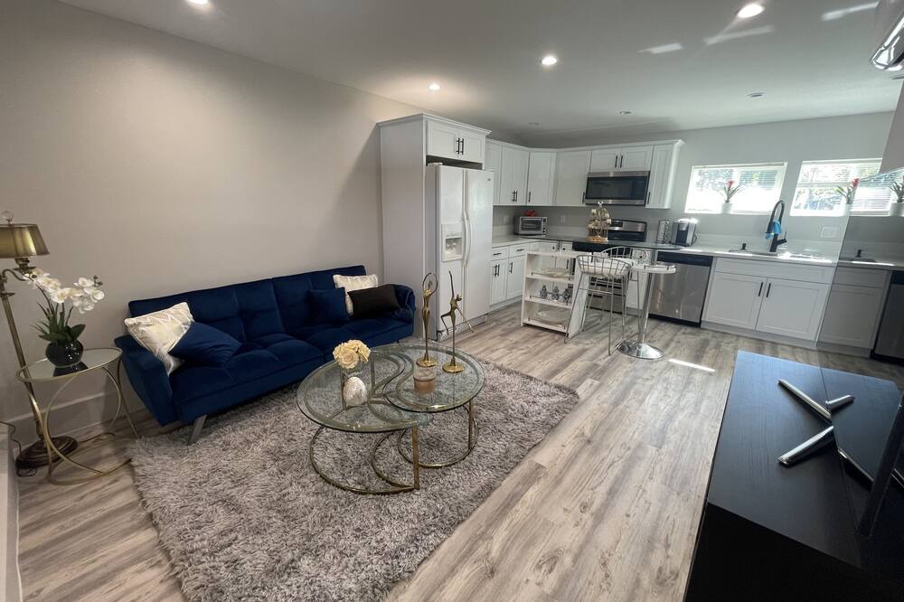 Photo of Others in West Hills