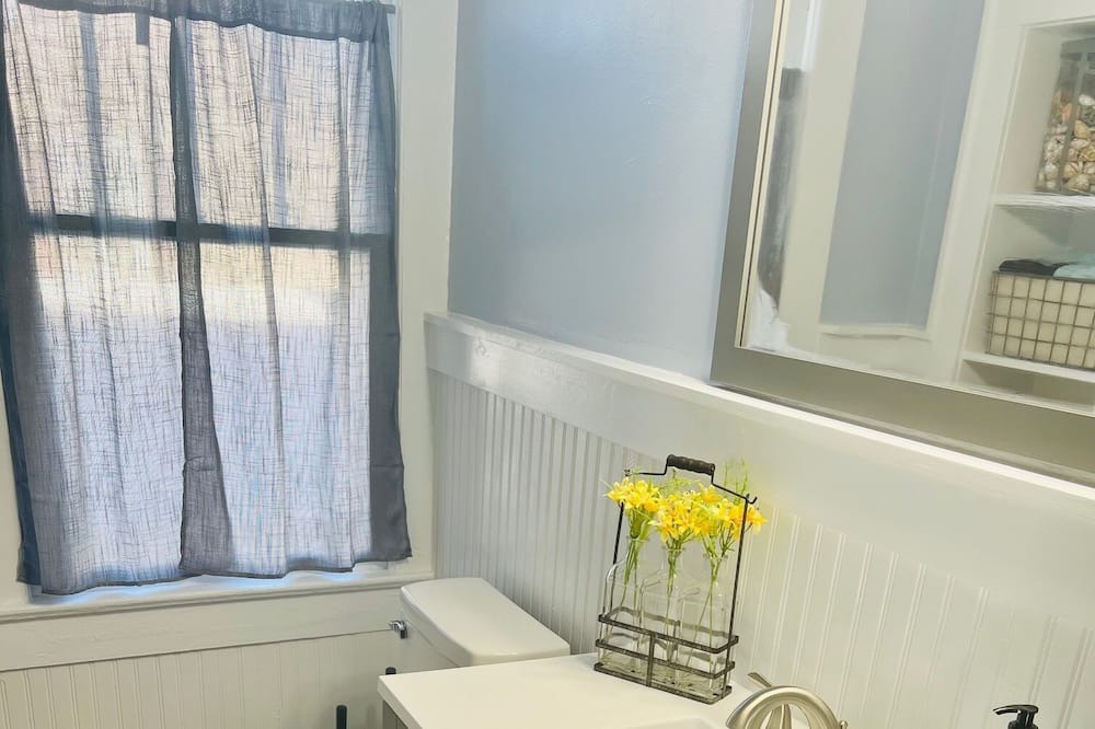 Photo of Bathroom in Onancock