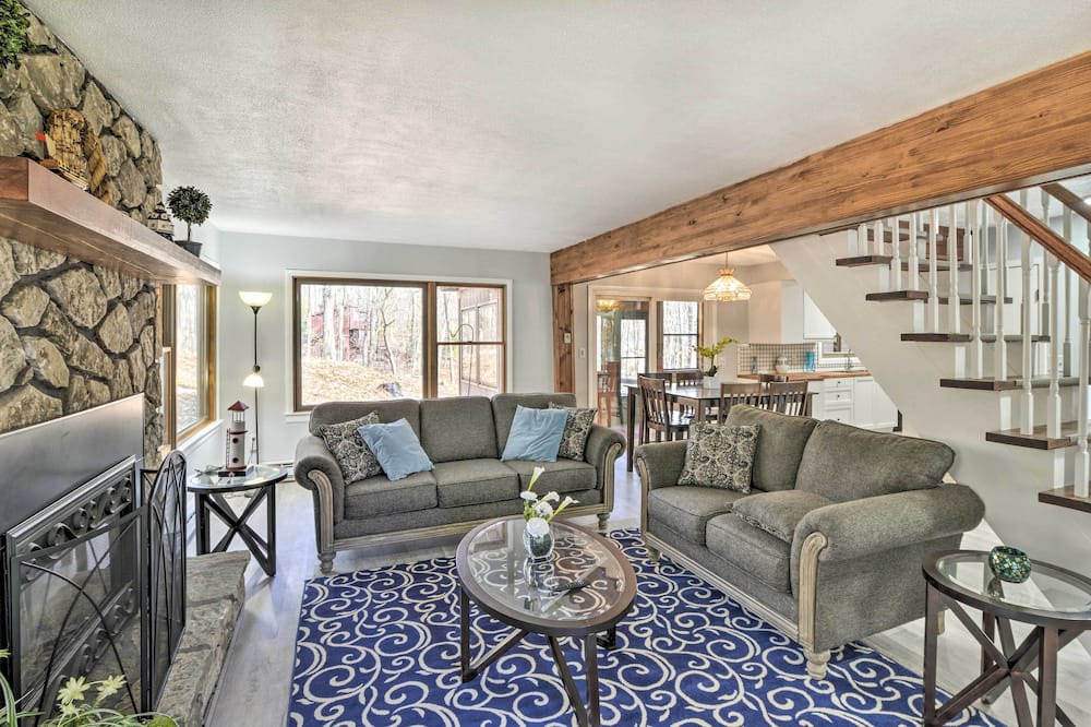 Photo of Bedroom in Alpine Lake
