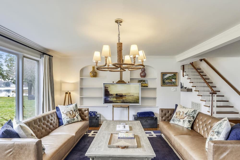 Photo of Livingroom in Unionville