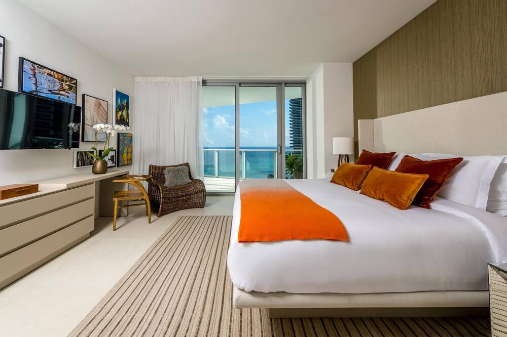 Photo of Others in Hollywood South Central Beach