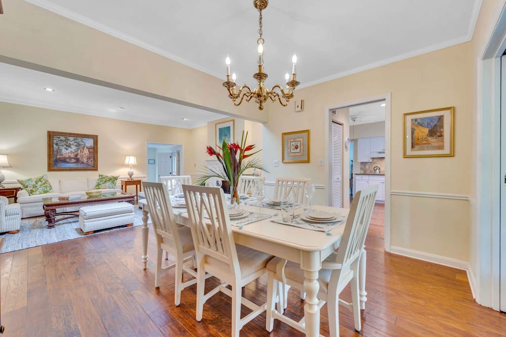 Photo of Bedroom in Harbor Beach