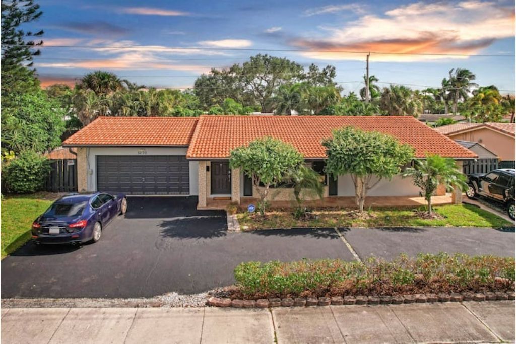 Photo of Outdoor in Coral Ridge Isles