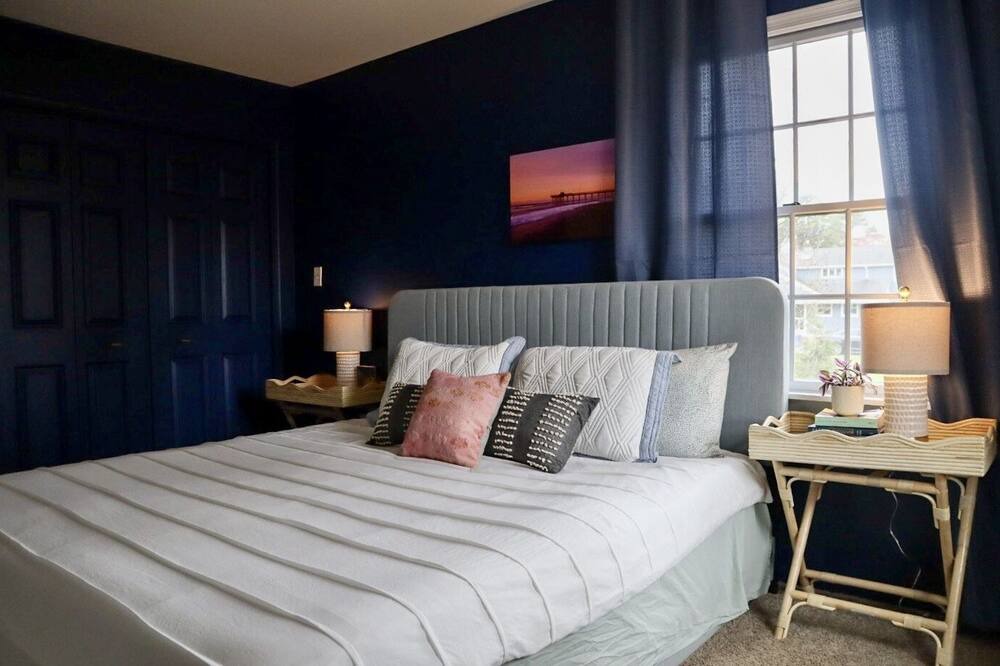 Photo of Bedroom in Cape May Court House