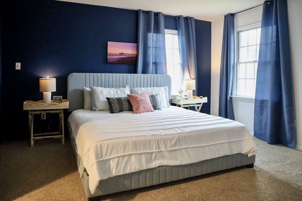 Photo of Bedroom in Cape May Court House