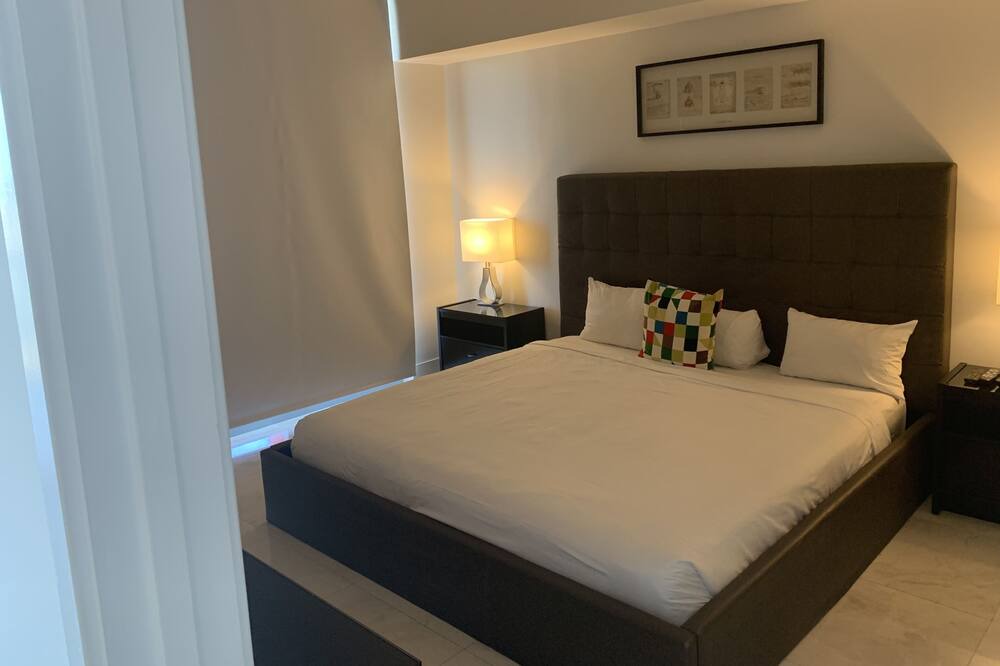 Photo of Bedroom in Hallandale Beach