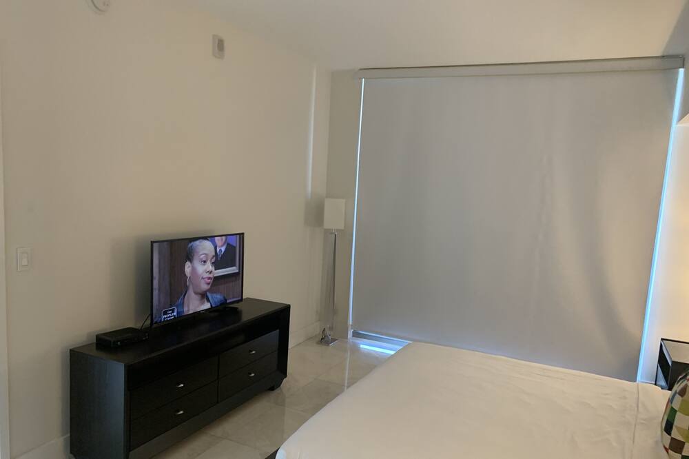 Photo of Bedroom in Hallandale Beach