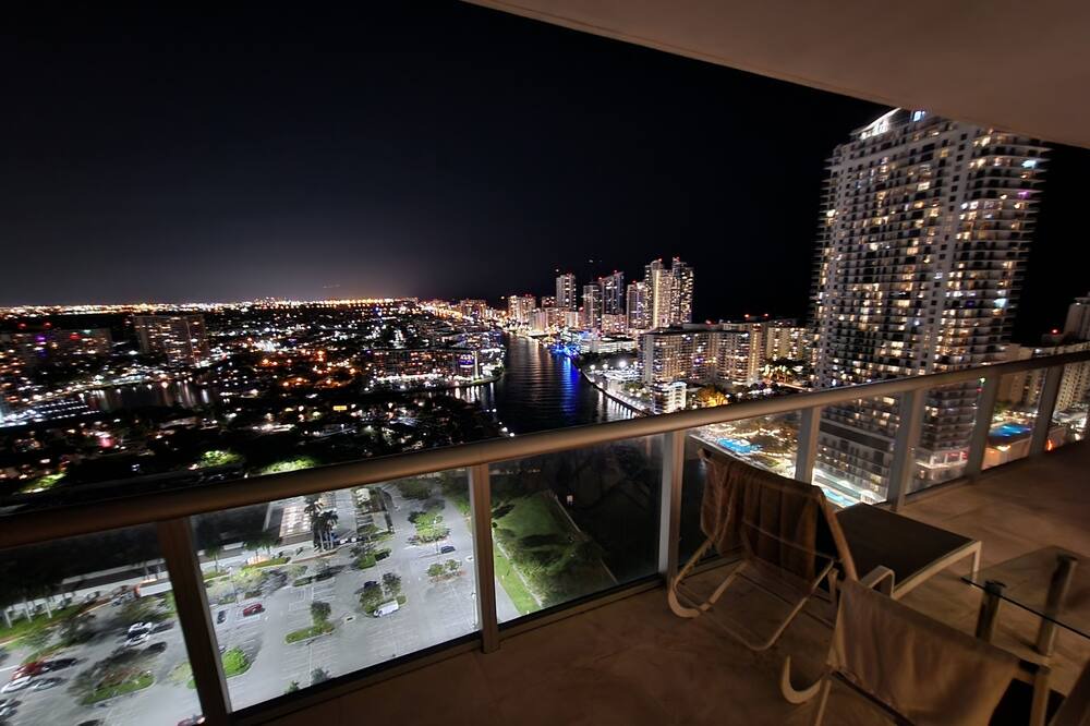 Photo of Outdoor in Hallandale Beach