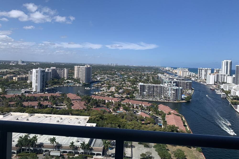 Photo of Outdoor in Hallandale Beach