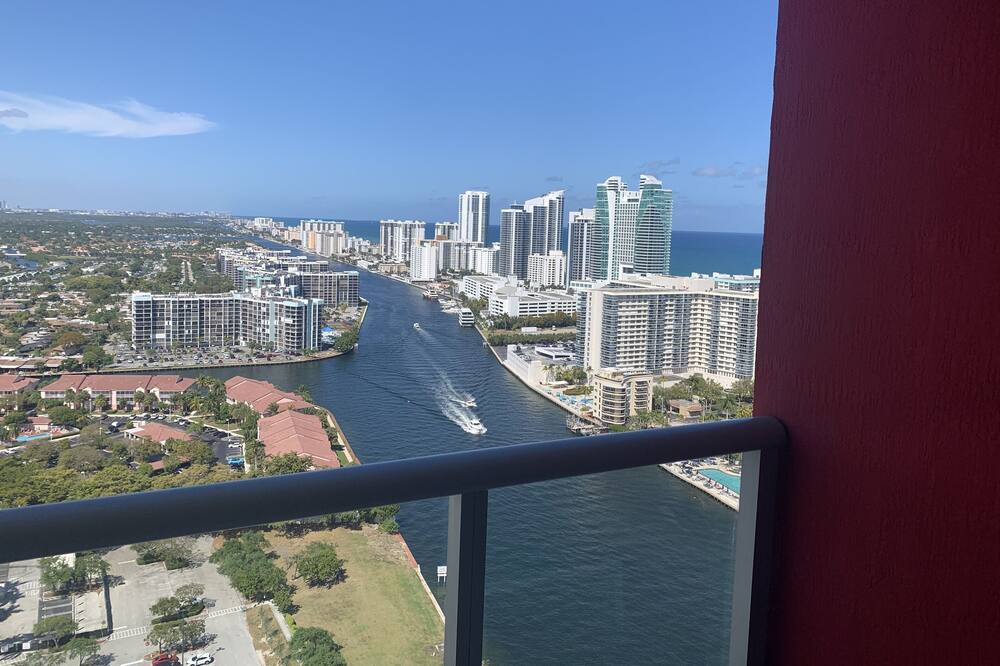 Photo of Outdoor in Hallandale Beach
