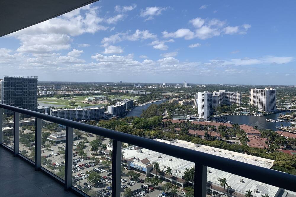 Photo of Outdoor in Hallandale Beach