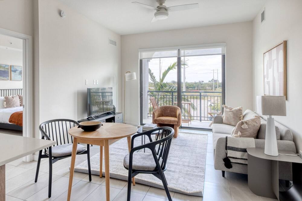 Photo of Livingroom in Miramar