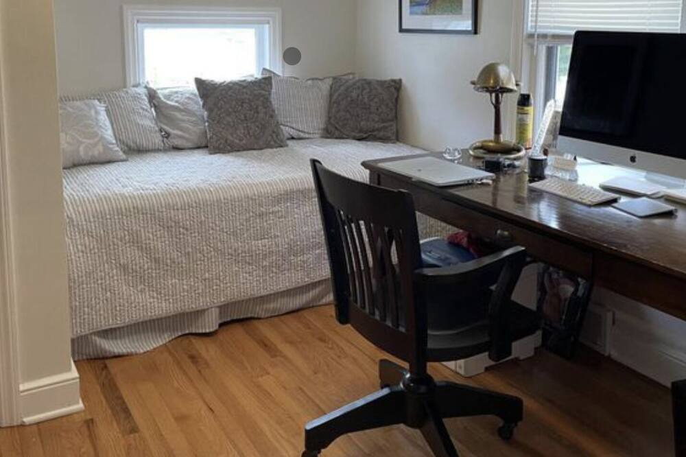 Photo of Bedroom in Buckingham Lake - Crestwood
