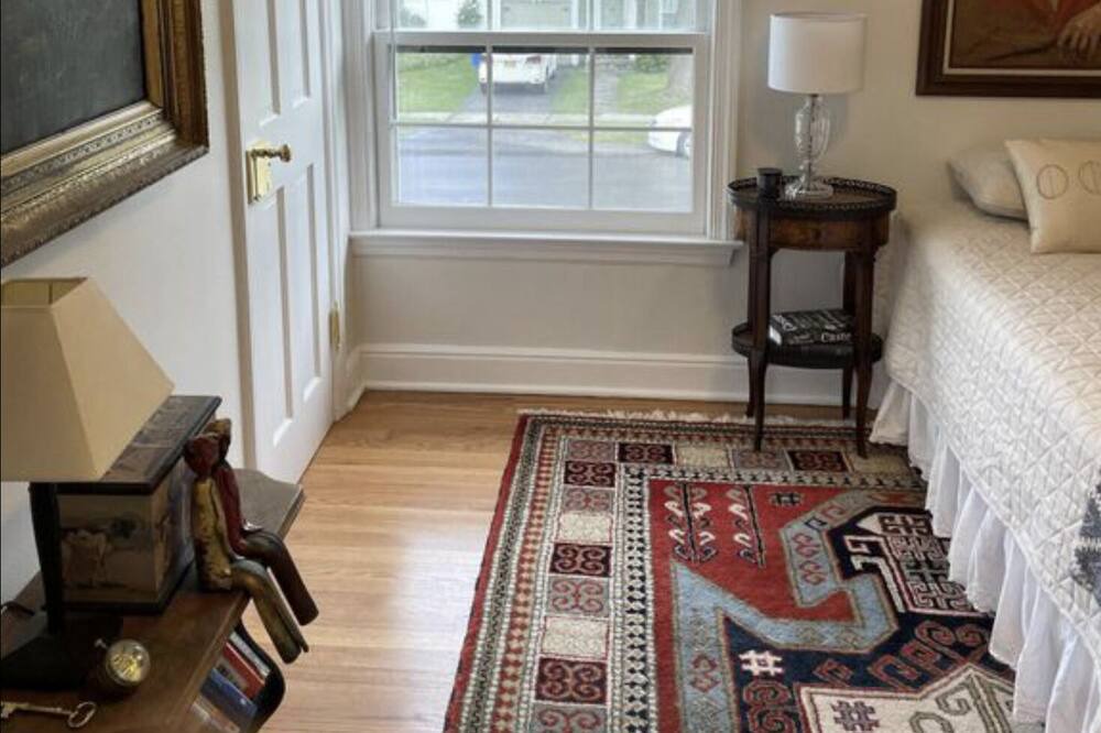 Photo of Bedroom in Buckingham Lake - Crestwood