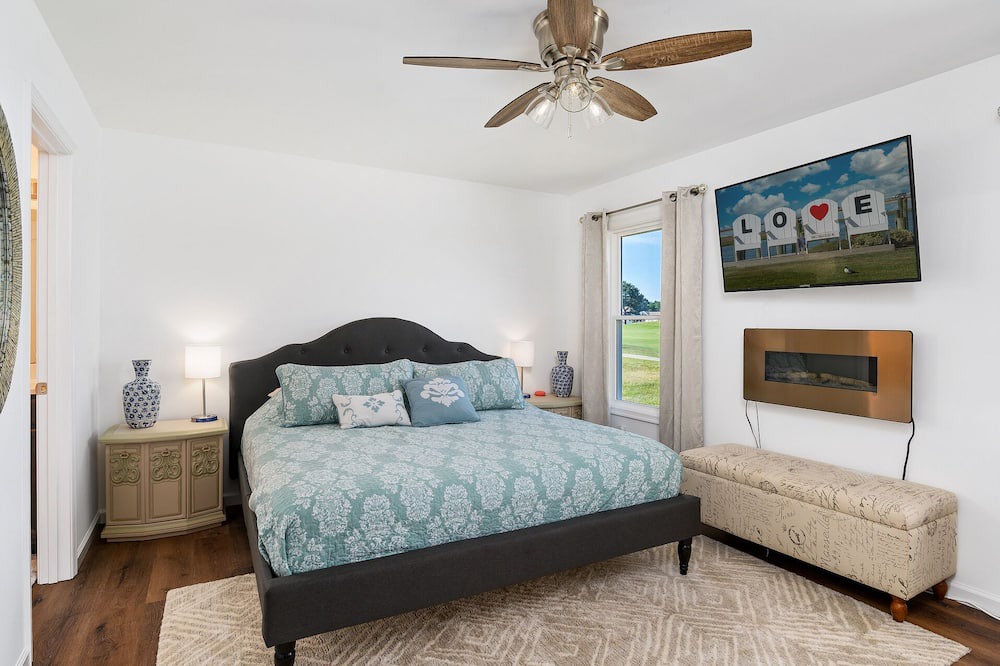 Photo of Livingroom in Captain's Cove