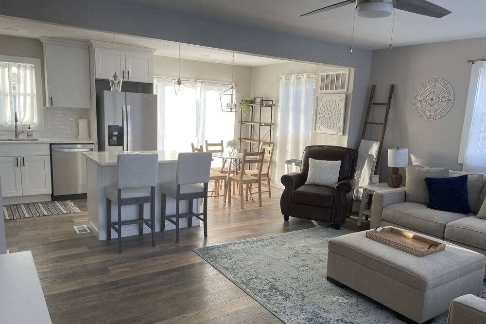 Photo of Livingroom in North Cape May